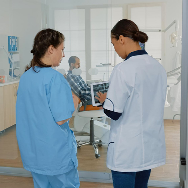 healthcare-workers-informed-by-real-world-data-working-efficiently